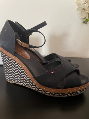 Tommy hillfinger espadrilles  - Marinblåa espadrilles sandaletter