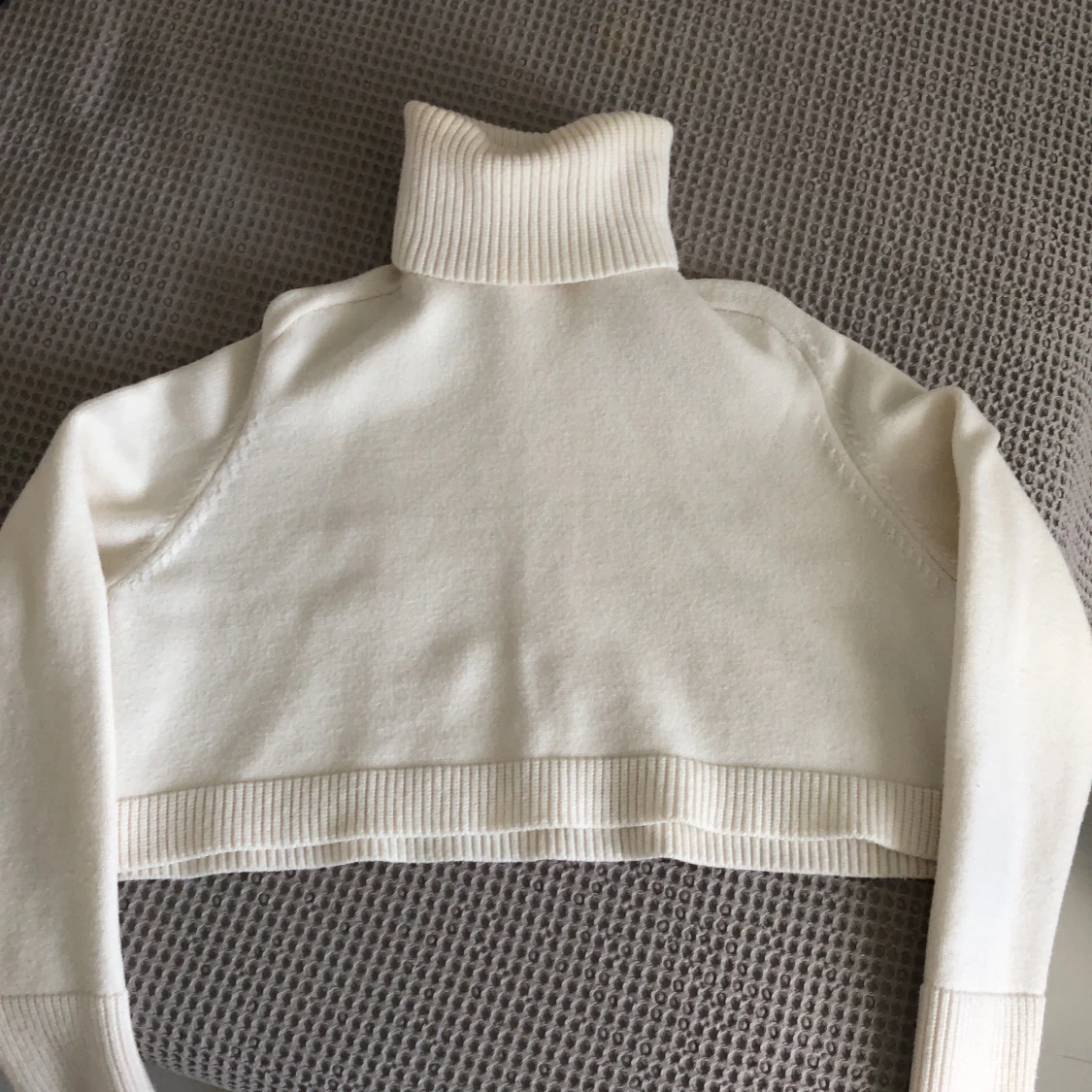 Croppad stickad tröja - 91