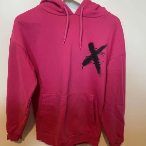 Rosa hoodie - Rosa hoodie från New Yorker i storlek XS men passar även S. 