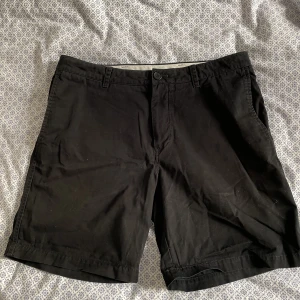 ARKET shorts - Svarta shorts från Arket. Aldrig använda, lite ”urtvättad” look. Size 50.