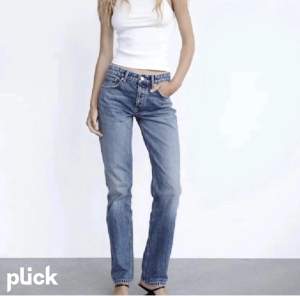 Andra bilden är lånad❤️ säljer nu mina slutsålda jättefina jeans ifrån zara, de är i ett jättefint skick.❤️Kom privat för egna bilder