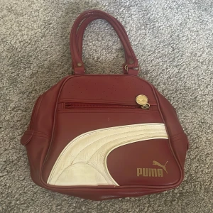 Pumaväska - Röd puma väska 