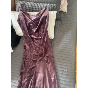 Långklänning sammet - L