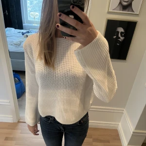 Stickad tröja - Bara använd ett fåtal gånger!! Som ny🥰🥰