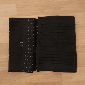 Tightening  - Använd några gånger 