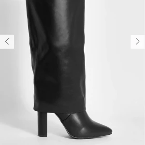 Boots bohoo - Säljer dessa slutsålda boots från bohoo, endast använda en gång!! Säljer pågrund av att dom är förstora💖