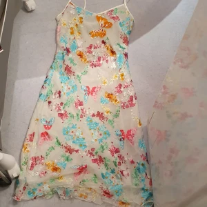 Y2k summer klänning - I mycket bra skick och passar s- m