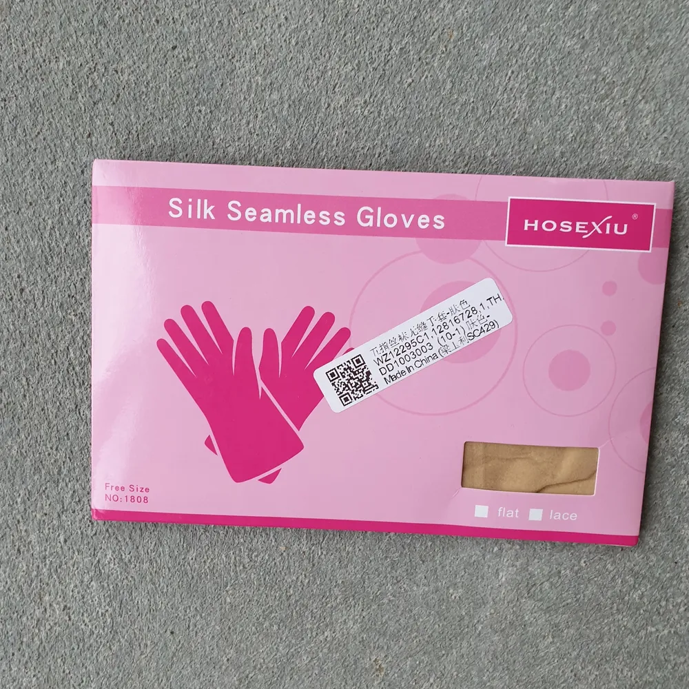 Super cool Mesh Opera gloves, 100kr each!  Tan🤎 Black🖤 White🤍 Brand new in packaging . Accessoarer.