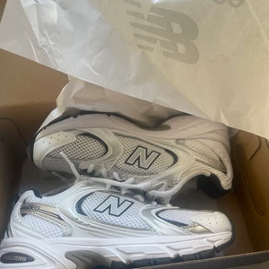 New balance 530 - New balance 530 , 37vit och indigo  Aldrig använda, köpt i arket och kvittot finns 