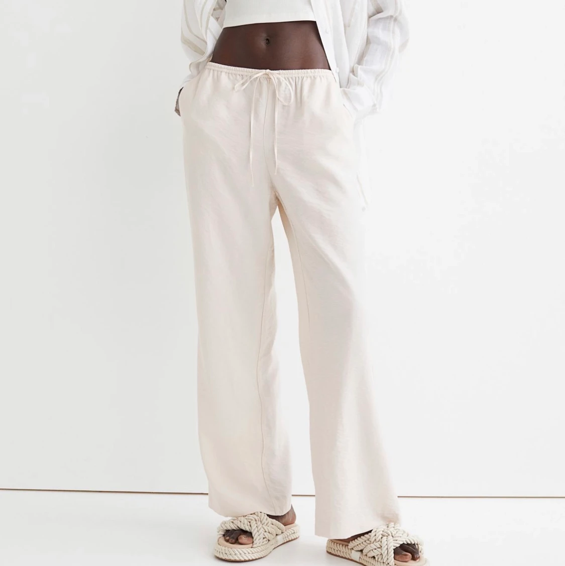 Vita linne / satin byxor hm