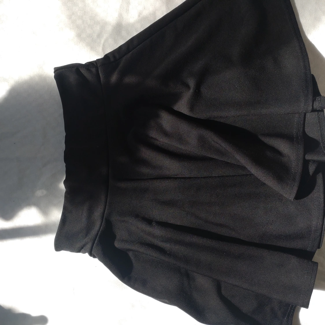 Svart kjol storlek S