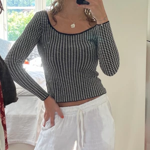 Tröja  - Jättefin långärmad tröja! Har du frågor är det bara att skriva❤️