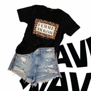 T-shirt  - T-shirt från Gina Tricot som är super mjuk och i bomull 🙌🙌🙌