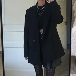 Blazer - Svart oversize blazer storlek 38/40? 