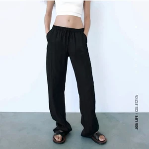 Linne byxor  - Dessa svarta linne byxor från zara som jag bara använt några gånger, så de är som nya. Säljer de för de var för långa 