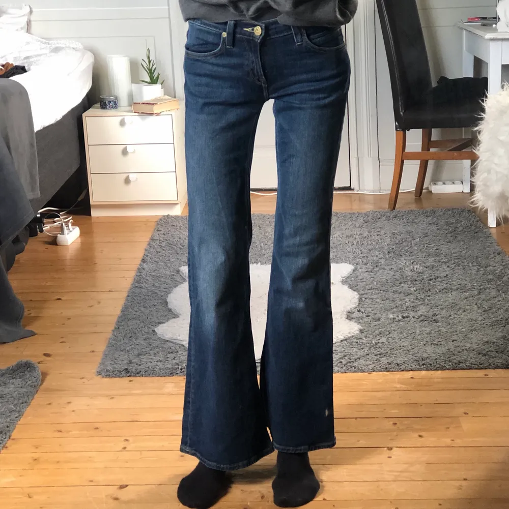 Bootcut jeans från lee. W25 L31. Aldrig använda. Jeans & Byxor.