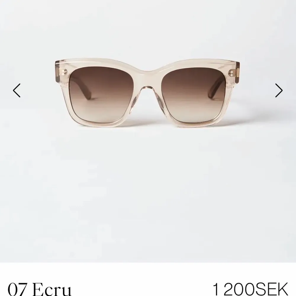 intressekoll på mina fina Chimi solglasögon!❤️ De är i jättefint skick och köptes förra sommaren, säljer pga att jag vill köpa ett par andra då jag tröttnat på dessa.. Accessoarer.