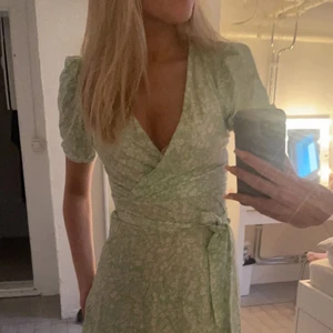 Grön klänning  - Grön fin klänning 