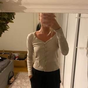 Kofta med knappar - Fint skick 