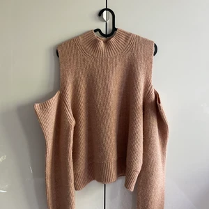 Rosa tröja - Beskrivning finns på bilden  Helt ny aldrig blivit andvänd 