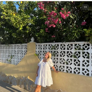 Klänning - Jätte söt klänning från h&m endast använd en gång! 