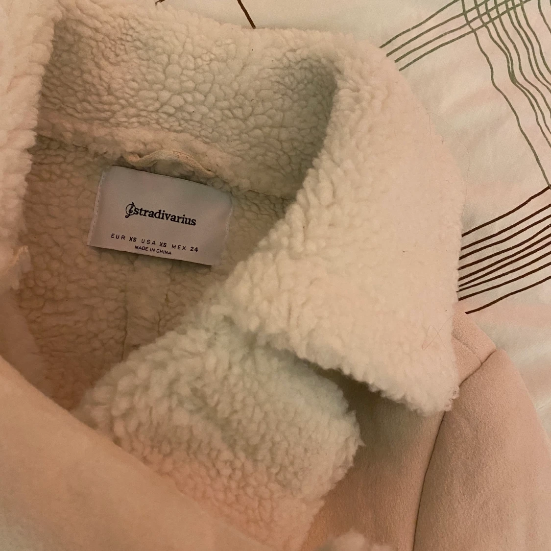 Stradivarius jacka  - 91