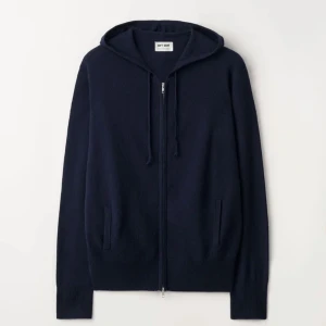 Karshmirhoodie - Karsmirhoodie från softgoat i storlek S!! Den är endast använd några få gånger och har inga nopprar. Skriv för fler bilder eller frågor💓 och köpare står för frakt!