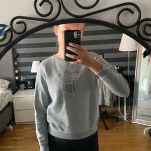 Gant tröja - En fin Gant tröja i mycket bra skick i XS. Frakt tillkommer med 66kr ☺️