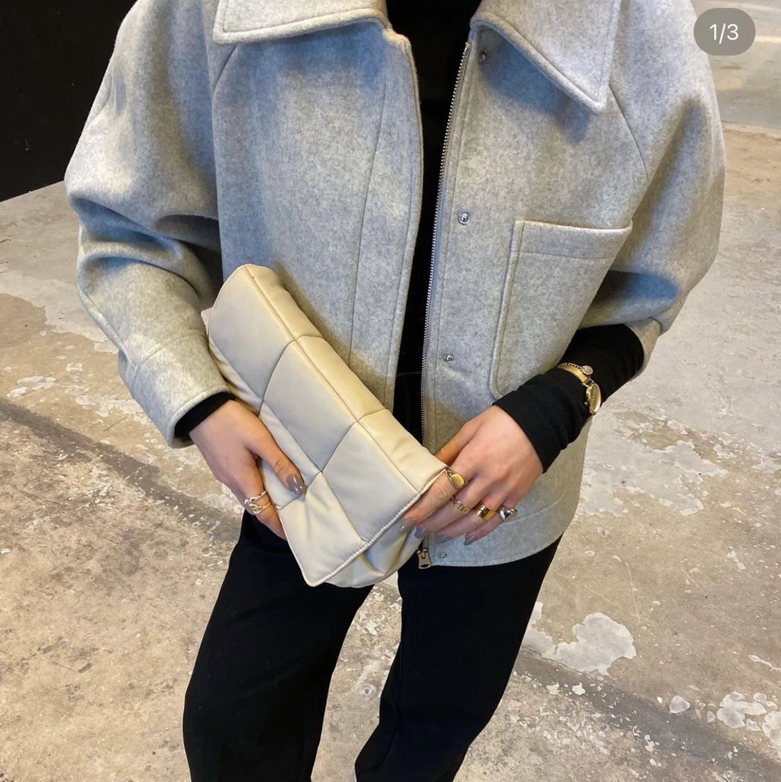 Kort grå kappa  - 91