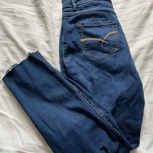 Flash Jeans - Oanvända och därmed i fint skick. Säljs pga inte rätt storlek