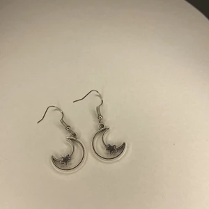 Helt ny örhängen  - Dem är helt nya jag har många par av dem så man kan beställa många par.  Frakten står man själv för