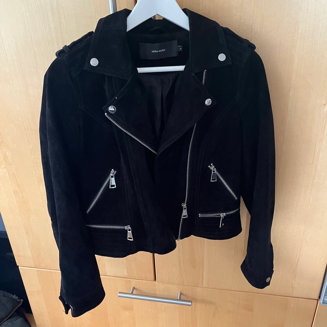 Jacka i läder från veromoda