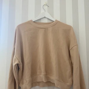 Sweetshirt  - Super fin tröja från lager 157, aldrig använd💕