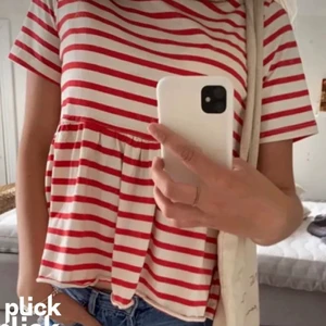 T-shirt  - Lånad bild!!! Säljer denna söta tröja då den aldrig har kommit till användning så den är i väldigt bra skick.