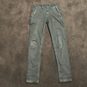 Replay zeumar blåa jeans  - Säljer ett par blå replay jeans. Änvanda ett par gånger. Original pris 1700kr (pris kan diskuteras). 