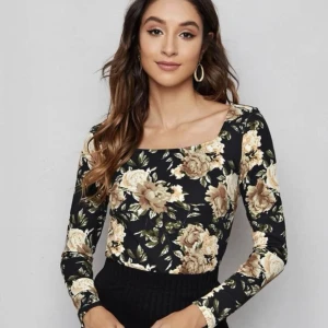 Blommig tröja - Nytt skick