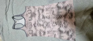 XS rosa träningslinne - XS rosa träningslinne fr Röhnisch fint beg skick.