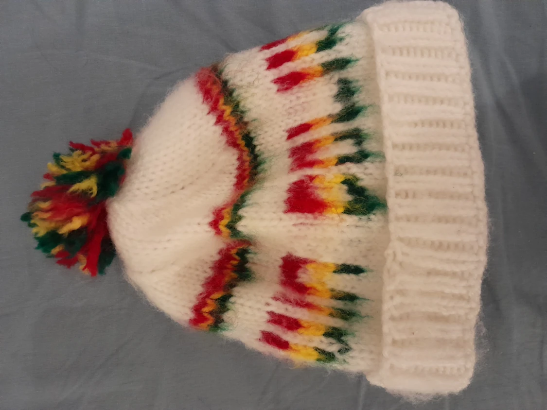 Mössor av allpacka ull - 90