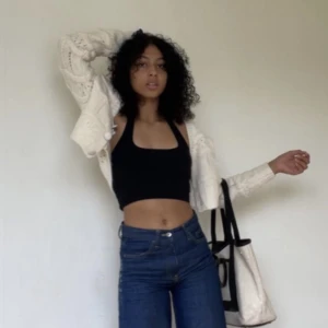 Kofta fluffig vit - Vit fluffig kofta från ASOS Använd en gång men som ny 💕