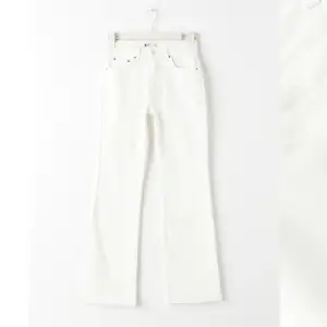 Vita helt oanvända jeans från Ginatricot