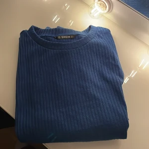 Långärmad ribbad tröja  - Långärmad ribbad tröja ifrån shein 💓