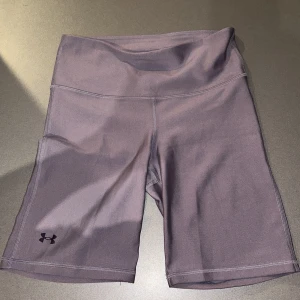 Cykelbyxor - Cykelbyxor från Under Armour. Mycket fint skick