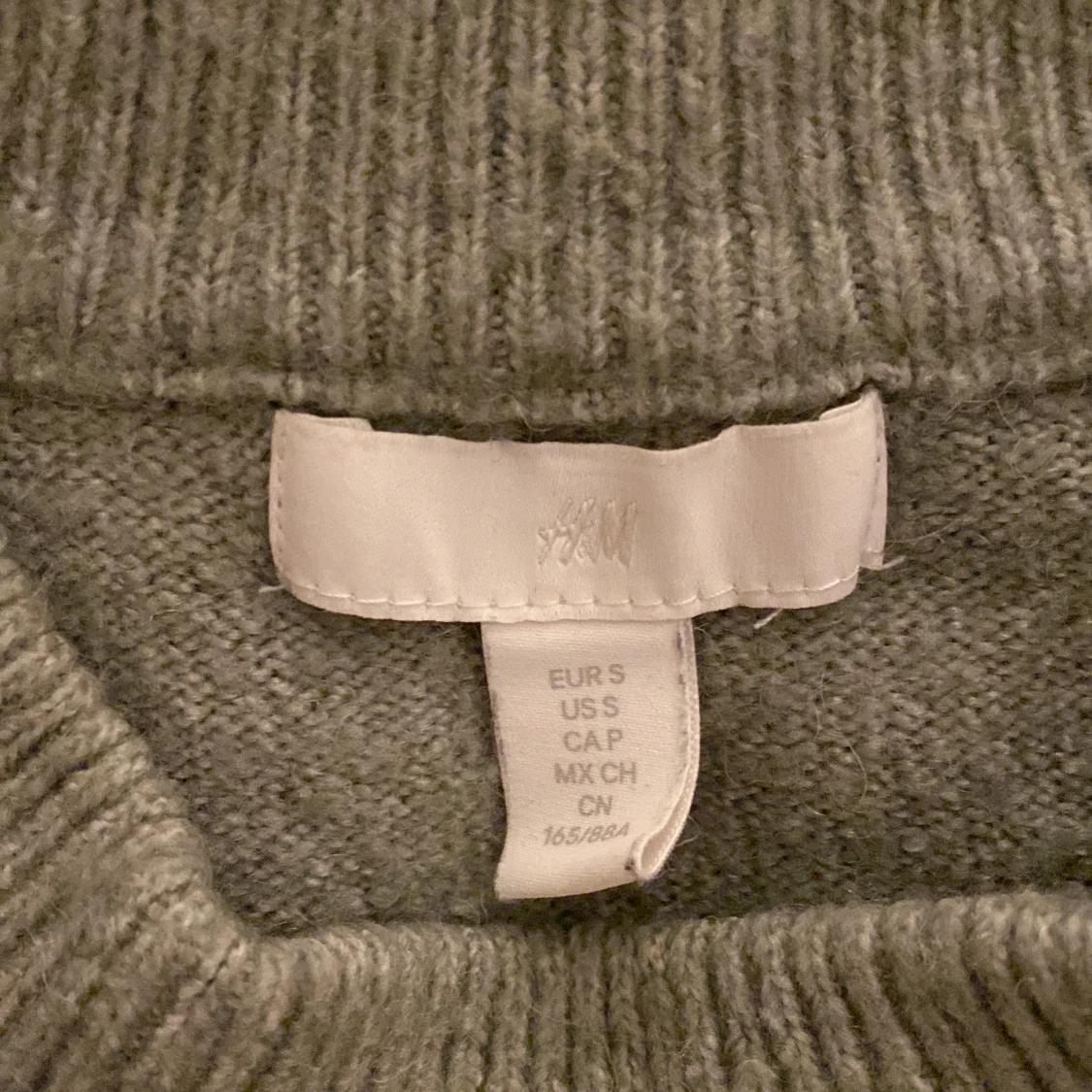 Grön stickad tröja - 90