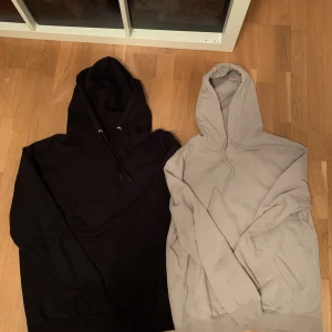 hoodie - Säljer dessa 75kr styck Medium på beige Small på svart men lite större i storlek! MVH