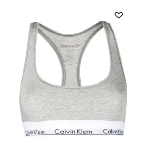 Calvin Klein sport bh Använd ett fåtal gånger  Som ny 
