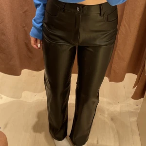 Lack/skinn byxor  - As snygga men kommer inte till användning lika mycket 💞💞är 173