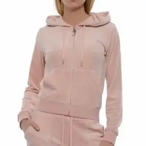 Jätte snygg velour rosa juicy couture kofta i stl M. Ej använd. Ordinarie pris 1200kr säljer för 900kr🤍