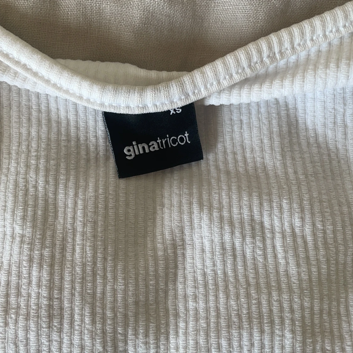 Vit ribbad tröja - 90