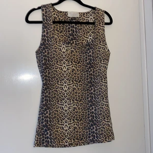 LEOPARD LINNE - Leopardlinne från Zara, storlek M, 50kr + frakt