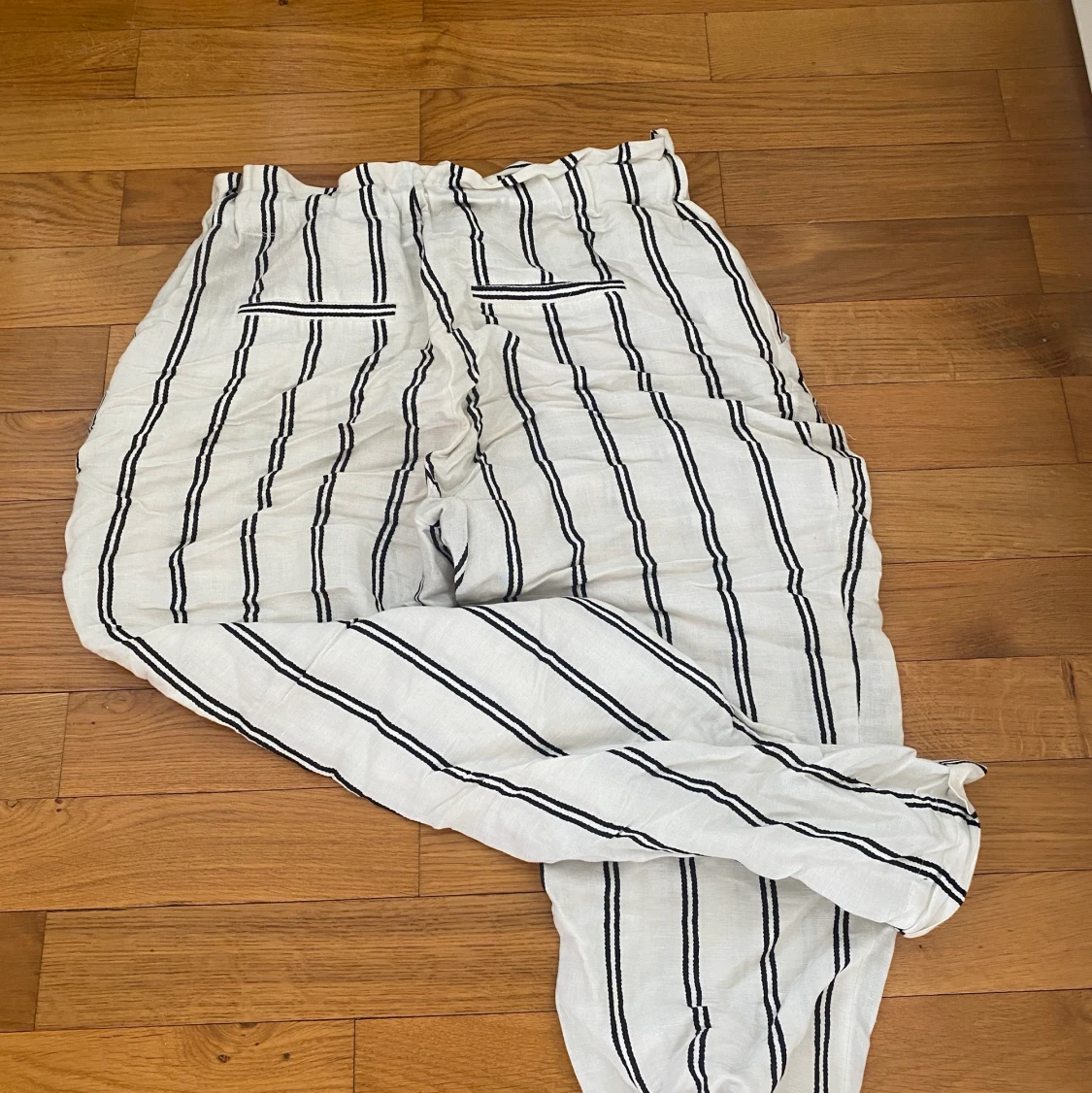 Randiga linnebyxor  - 90